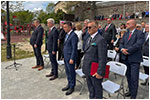 W hodzie patriotom - 14.05.2023. Niemcza osonicie skweru Pary Prezydenckiej Marii i Lecha Kaczyskich oraz tablicy z now nazw Placu Rotmistrza Aleksandra Hrynkiewicza.
